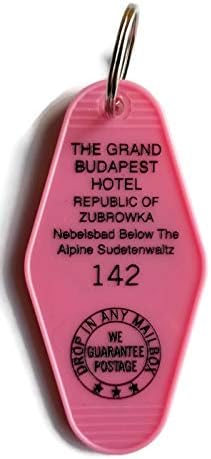 Ключодържател в стил Grand Budapest Beautiful Пинк, стая № 142, Република Zubrivka, GBH
